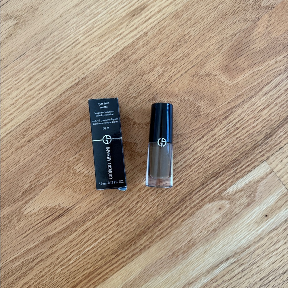 Armani beauty Eye Tint Long-Lasting Liquid Eyeshadow Olive